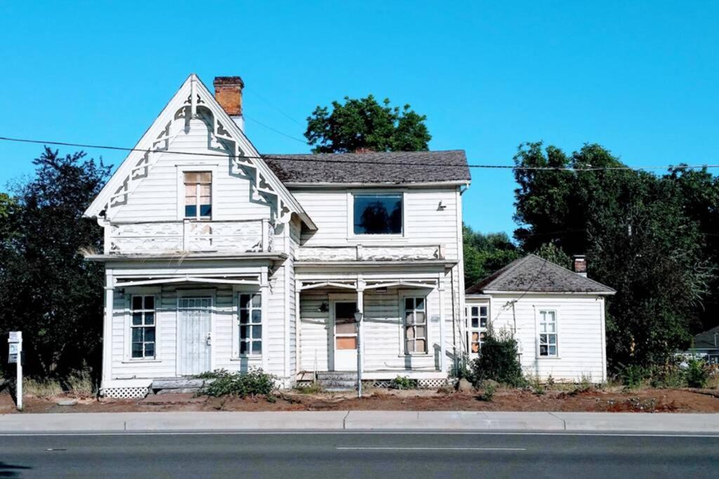 Historical John Rast House Circa 1875 Hotel โรสเบิร์ก ภายนอก รูปภาพ