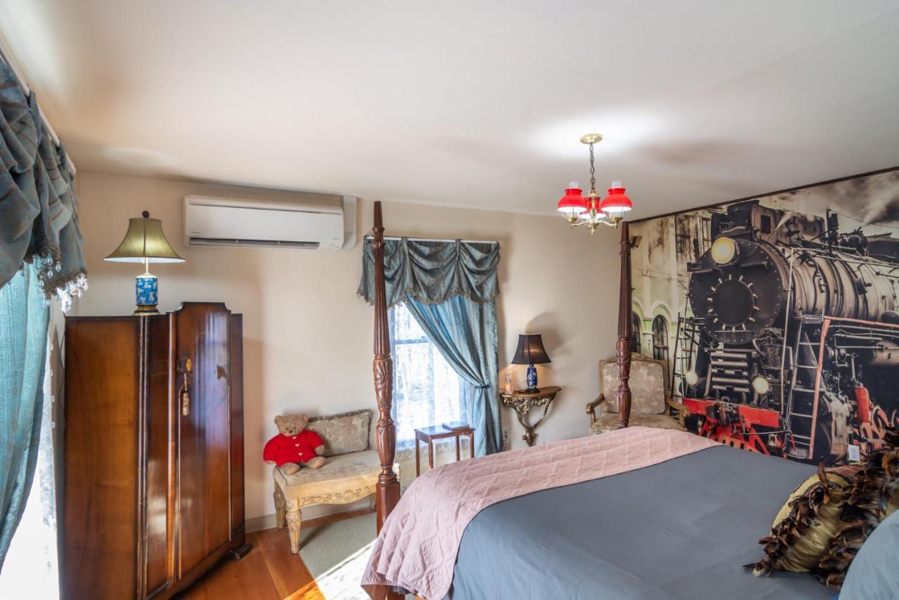 Historical John Rast House Circa 1875 Hotel โรสเบิร์ก ภายนอก รูปภาพ
